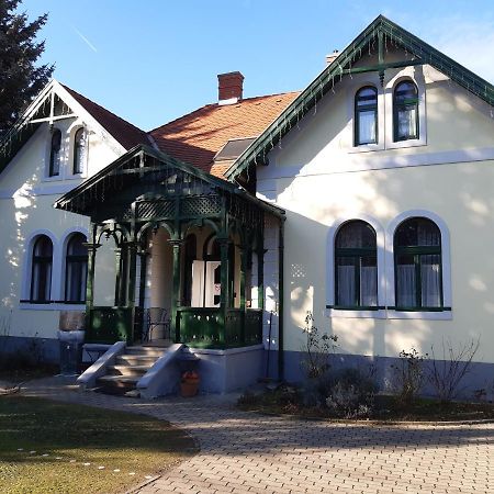 Szalay Villa Veszprem Bagian luar foto