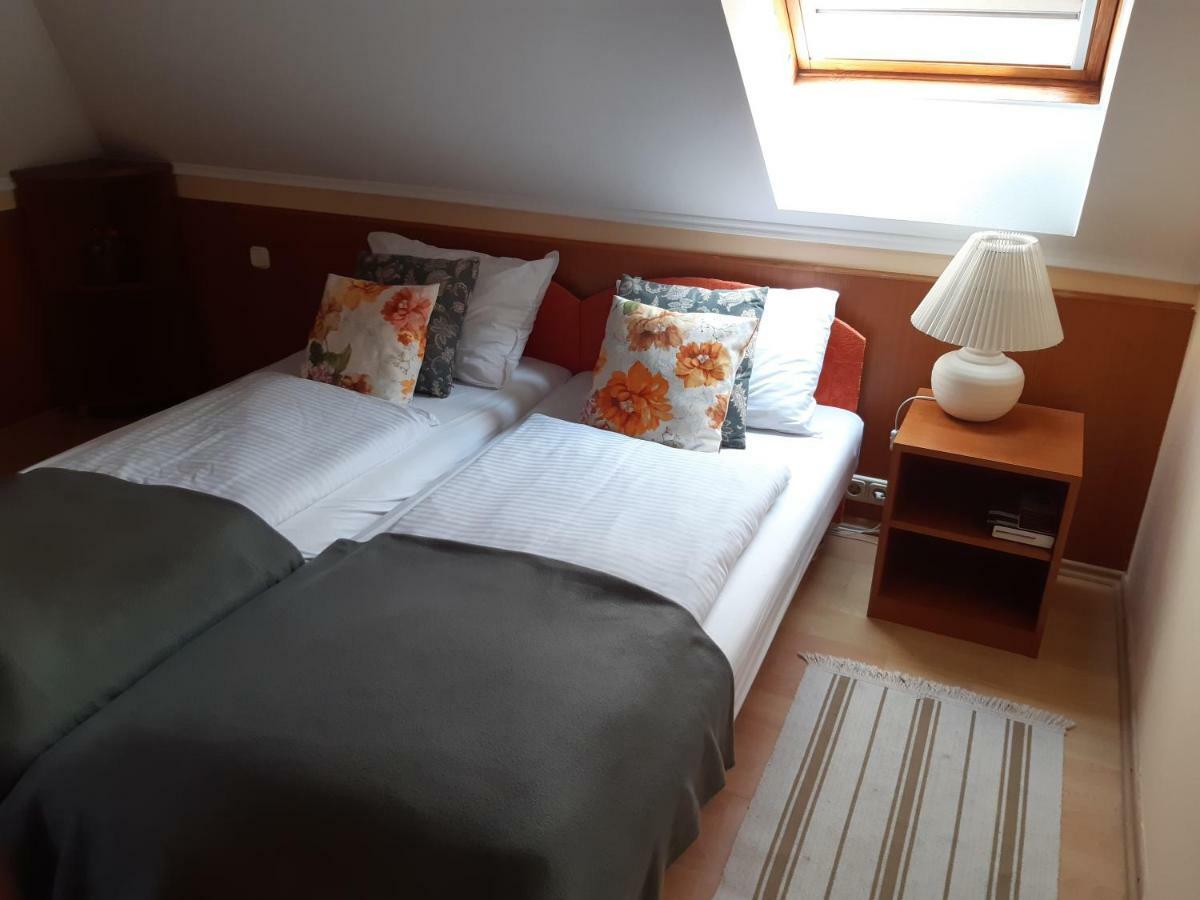 Szalay Villa Veszprem Bagian luar foto