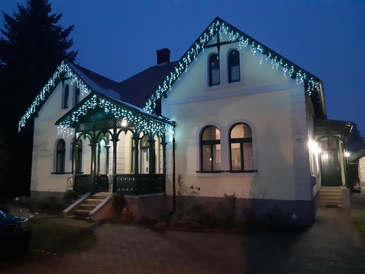 Szalay Villa Veszprem Bagian luar foto