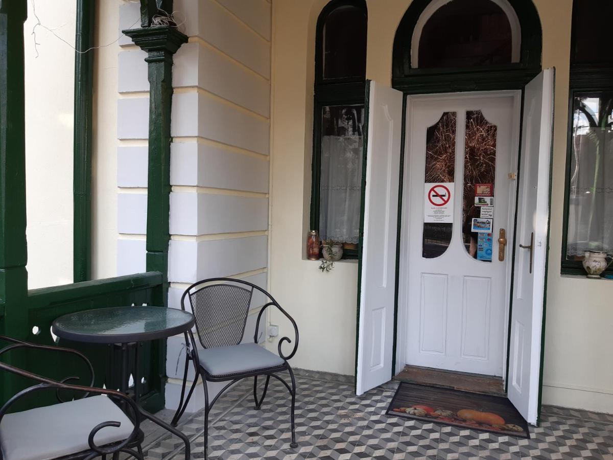 Szalay Villa Veszprem Bagian luar foto